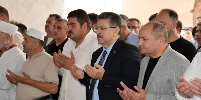 Trabzon'da Erdoğan Beder'in babası son yolculuğuna uğurlandı! 