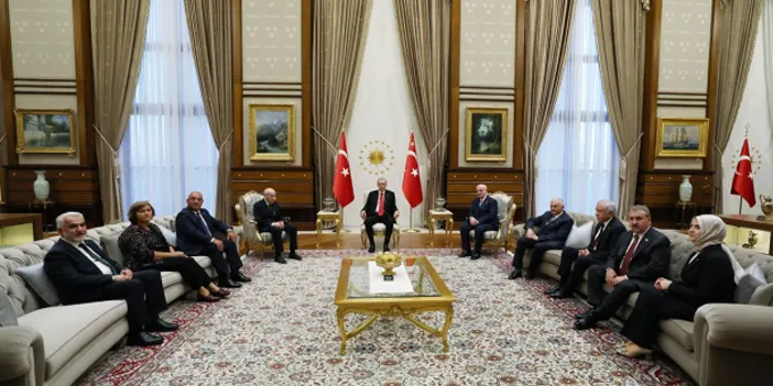 Cumhurbaşkanı Erdoğan Beştepe'de Bahçeli ile görüştü