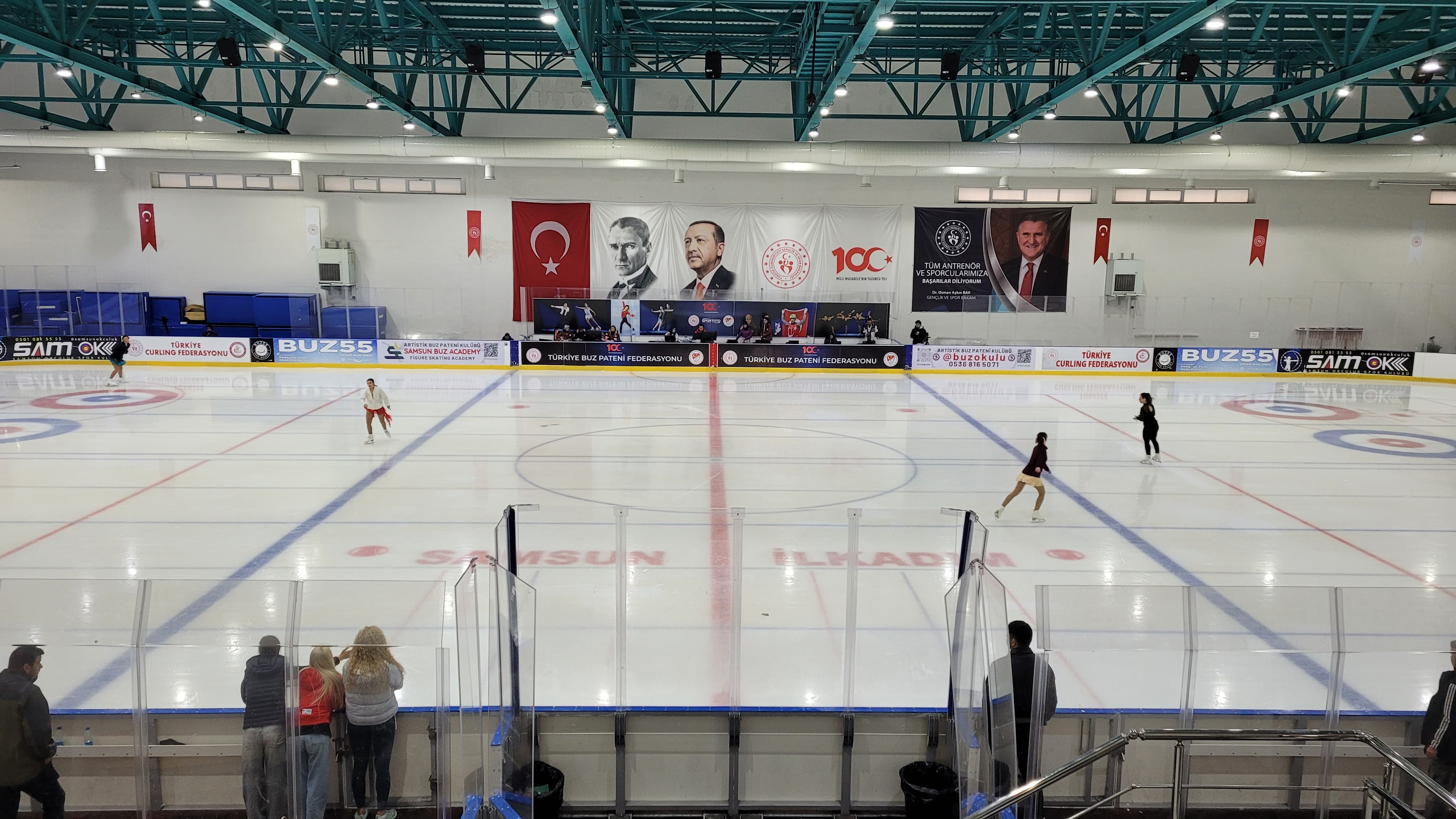 aa-20250511-37919564-37919562-samsunda-artistik-buz-pateni-amatorler-yarismasi-sona-erdi.jpg