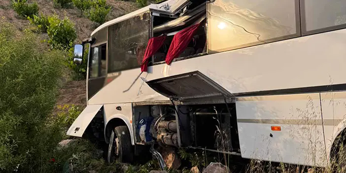 yolcu-otobusu-kaza-yapti-2.webp