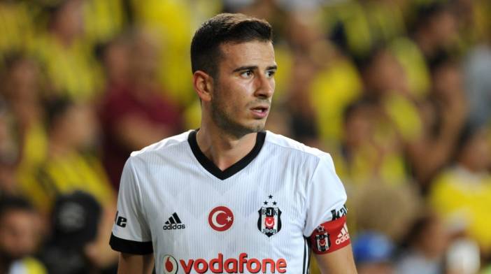 Oğuzhan Özyakup Kimdir, kaç yaşında futbolu bıraktı, hangi takımlarda oynadı?