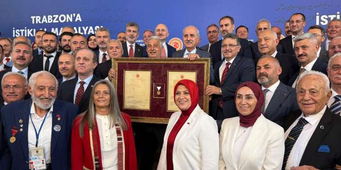istiklal-madalyasi-trabzonu-birlestirdi