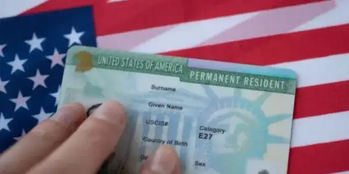 Green Card Başvuruları Ne Zaman? 2025 DV Lottery Takvimi ve Başvuru Süreci