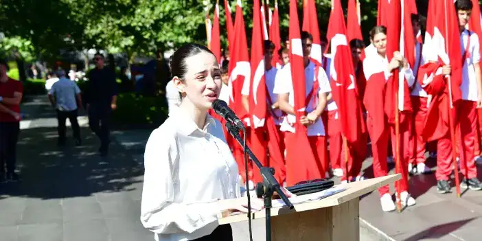 ataturkun-trabzona-gelisi-cosku-icinde-kutlandi