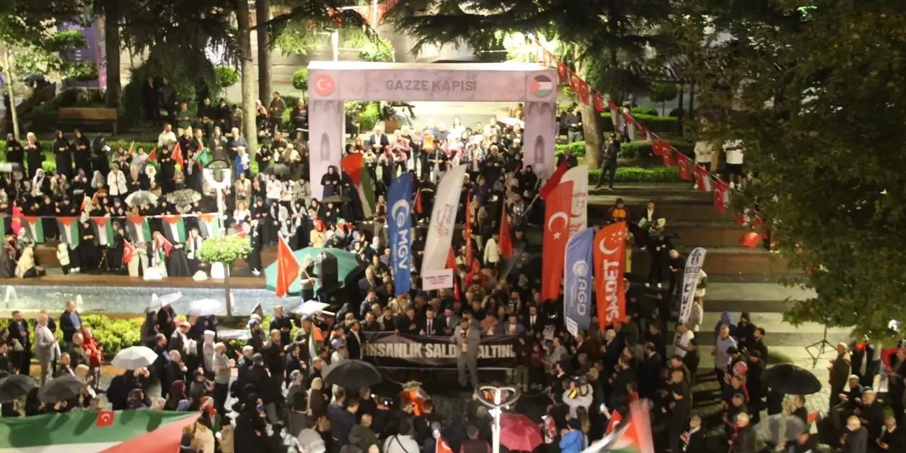 saadet-partisi-konusma-meydan