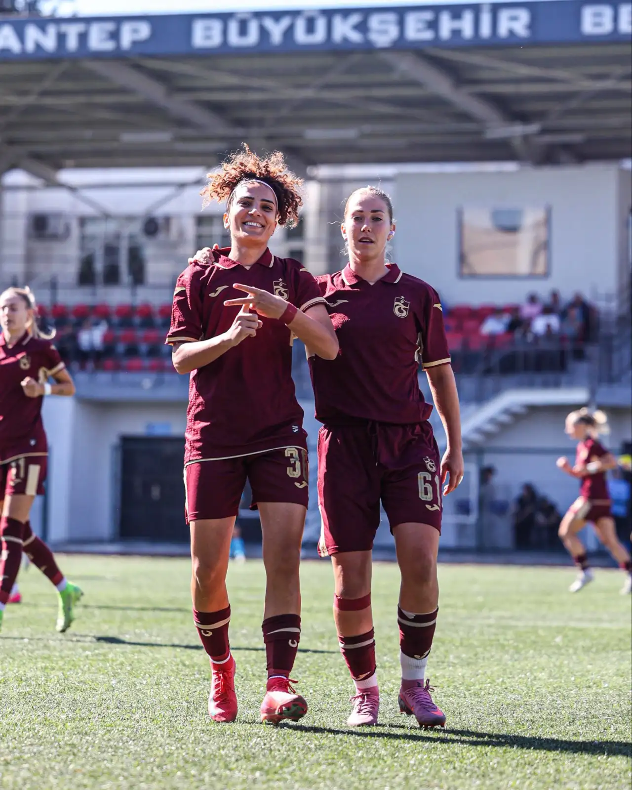 trabzonspor-kadin-futbol-takimi-2