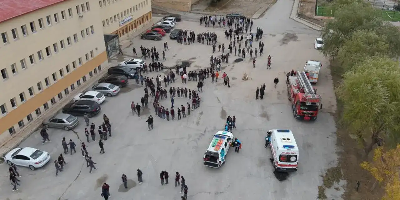 deprem-tatbikatiss-baybuet