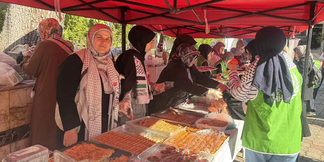 artvinde-filistin-icin-kermes-duzenlendi