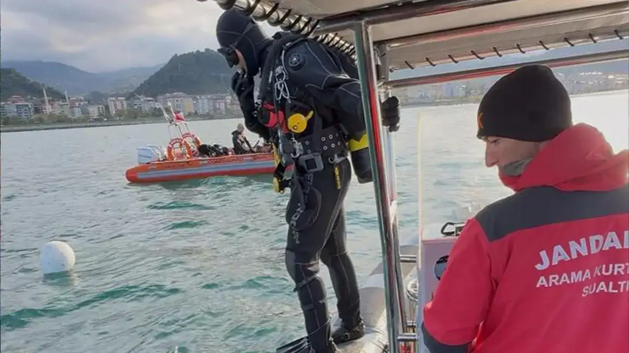 trabzon-denizde-kaybolan-vatandas-icin-calismalar-suruyor