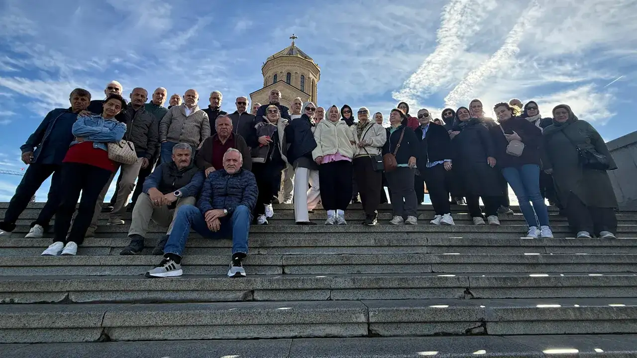 trabzon-polis-emeklileri-dayanisma-gezisinde-bir-araya-geldi