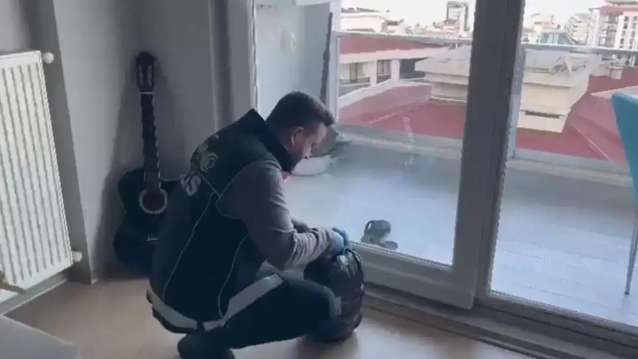 samsunda-oyuncak-ayi-icine-bakin-ne-gizlemisler