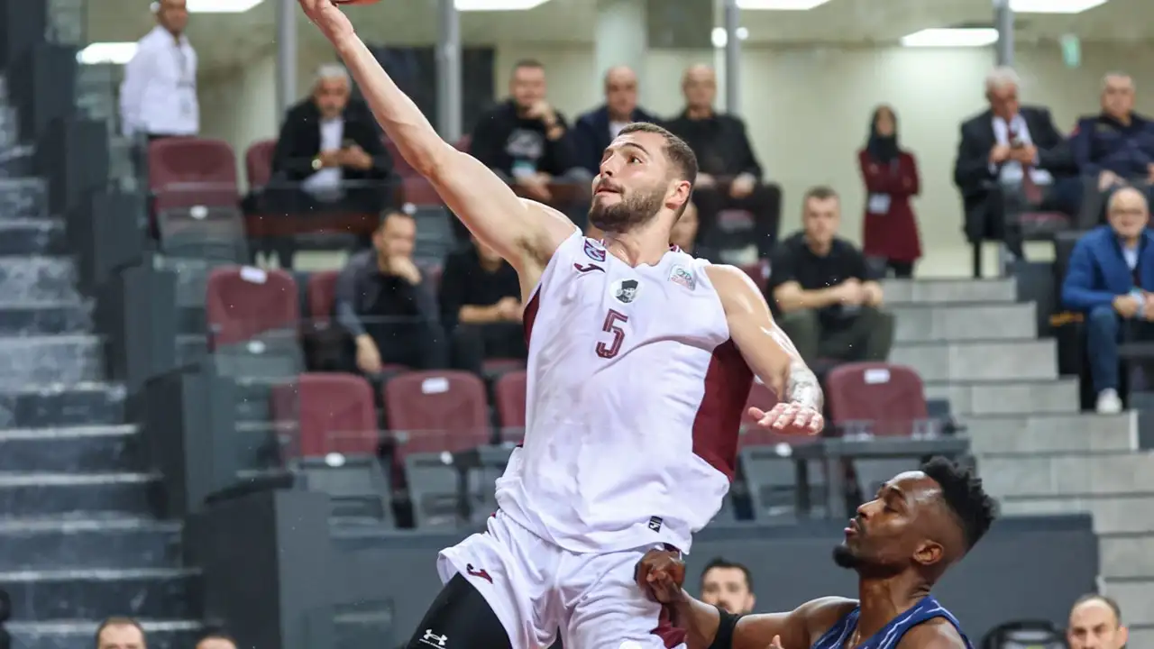 ts-anadolu-efes-basket