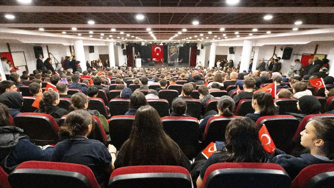 akcaabatta-29-ekim-cumhuriyet-bayrami-coskuyla-kutlandi