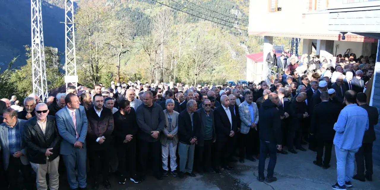 ahmet-metin-genc-amcasinin-oglu