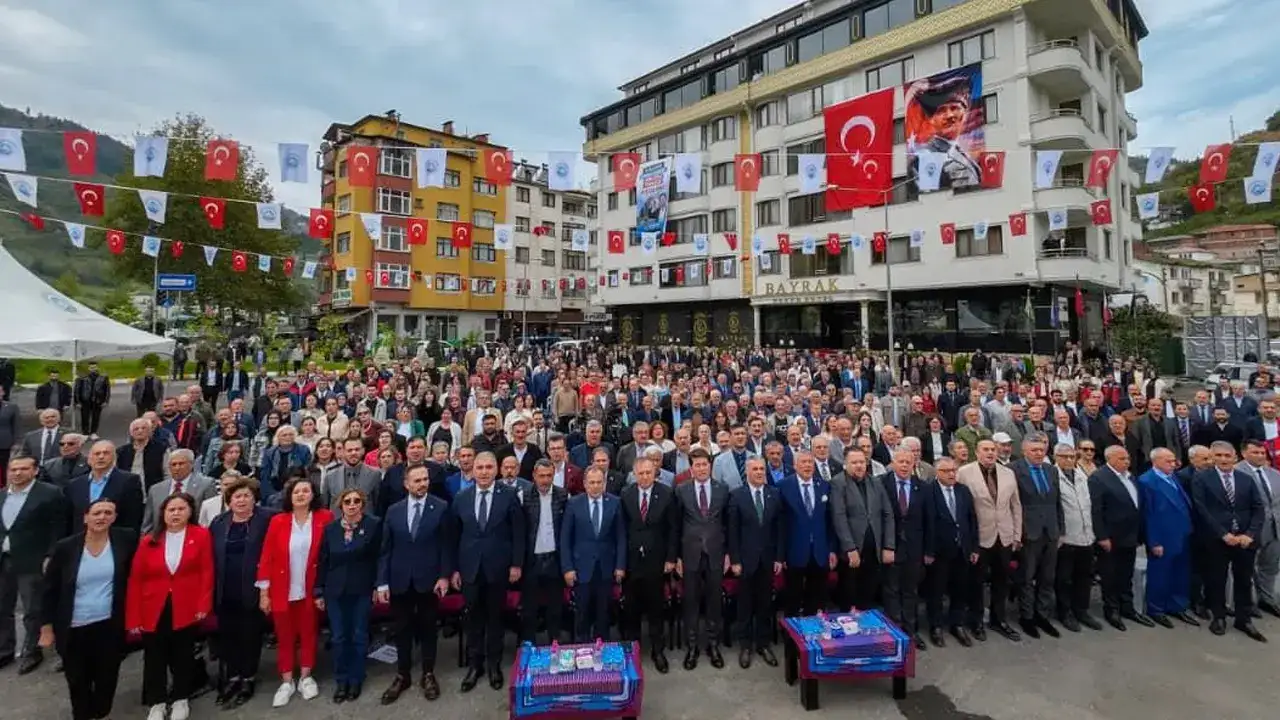 batmaztan-ak-partiye-sert-yanit