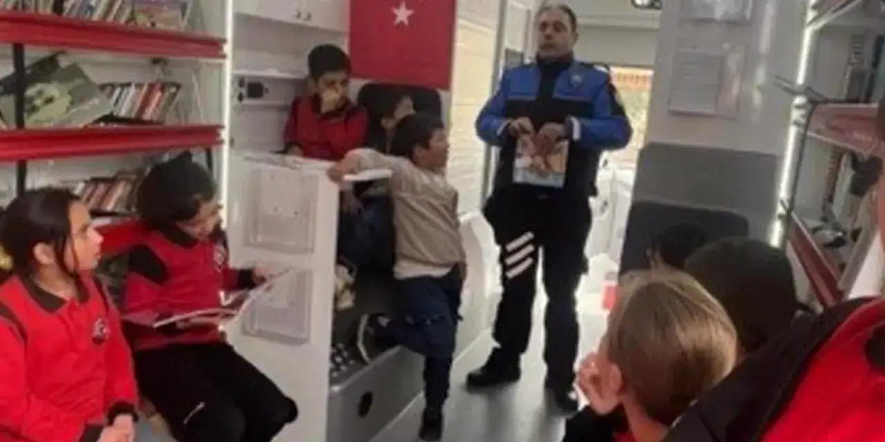 bayburtta-gezen-kutphane