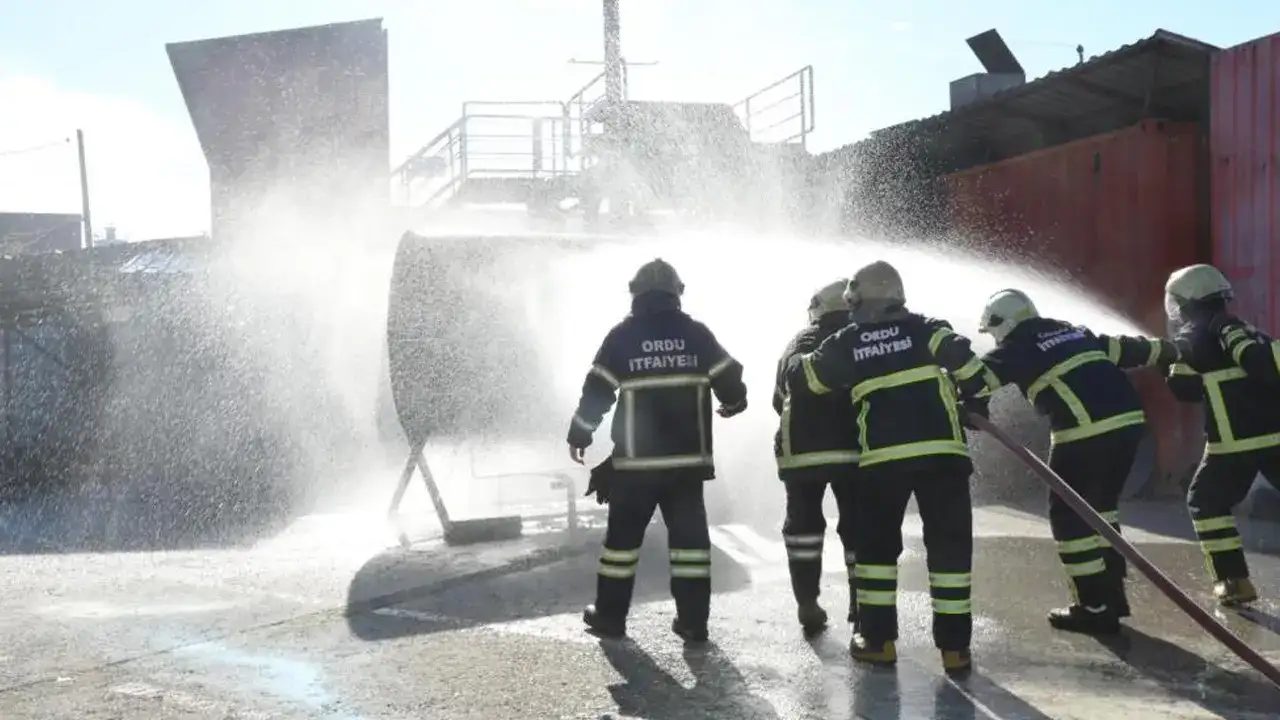 orduda-gelecegin-itfaiyecileri-egitime-girdi