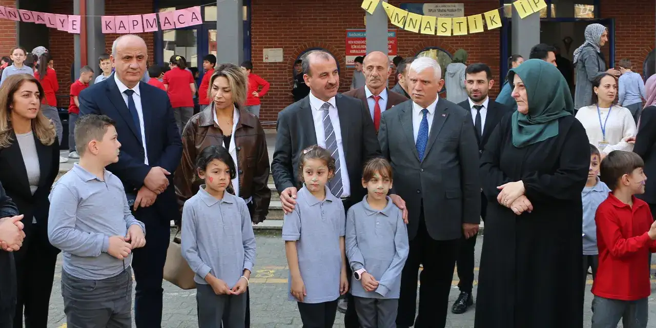 trabzon-il-muduru-okullari-ziyaret-etti