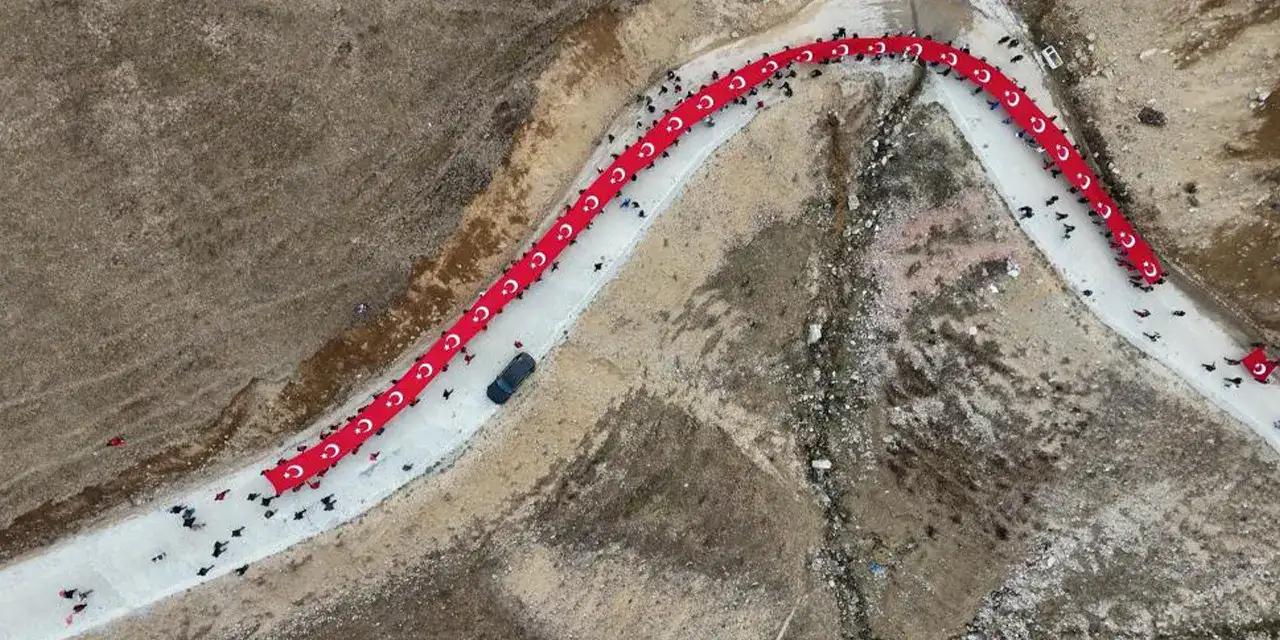 gumushanede-yuruyus-duzenlendi