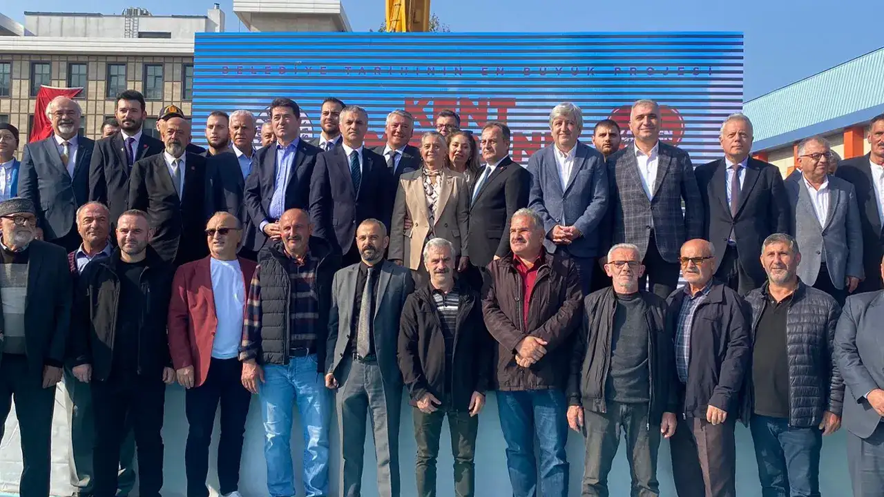 trabzonda-temel-atildi-kent-meydani-projesine-start-verildi