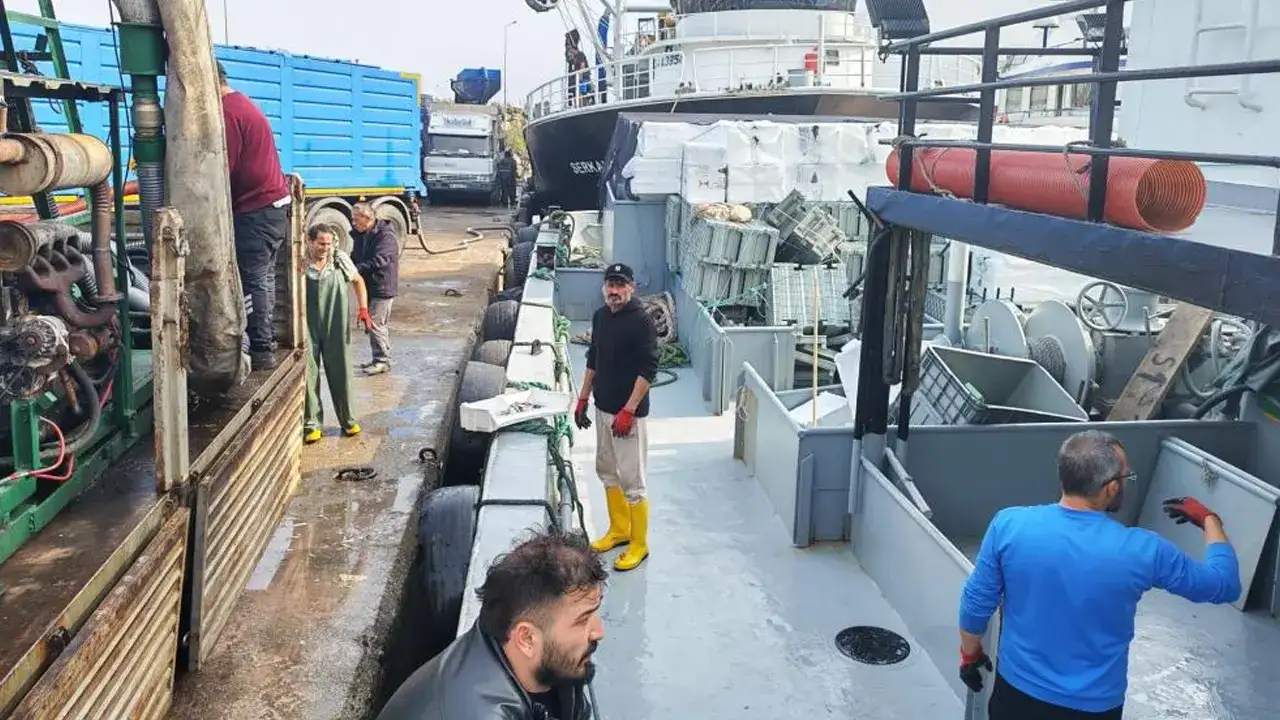 trabzonda-tezgahlar-senlendi