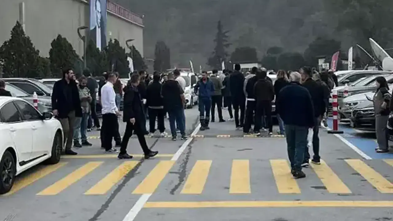 bein-sports-binasina-silahli-baskin