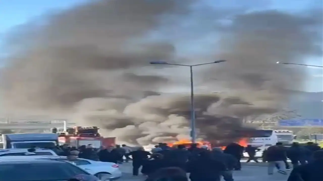 artvin-araba-yangini