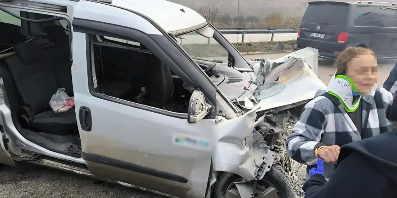 trabzon-plakali-arac-kaza-yapti