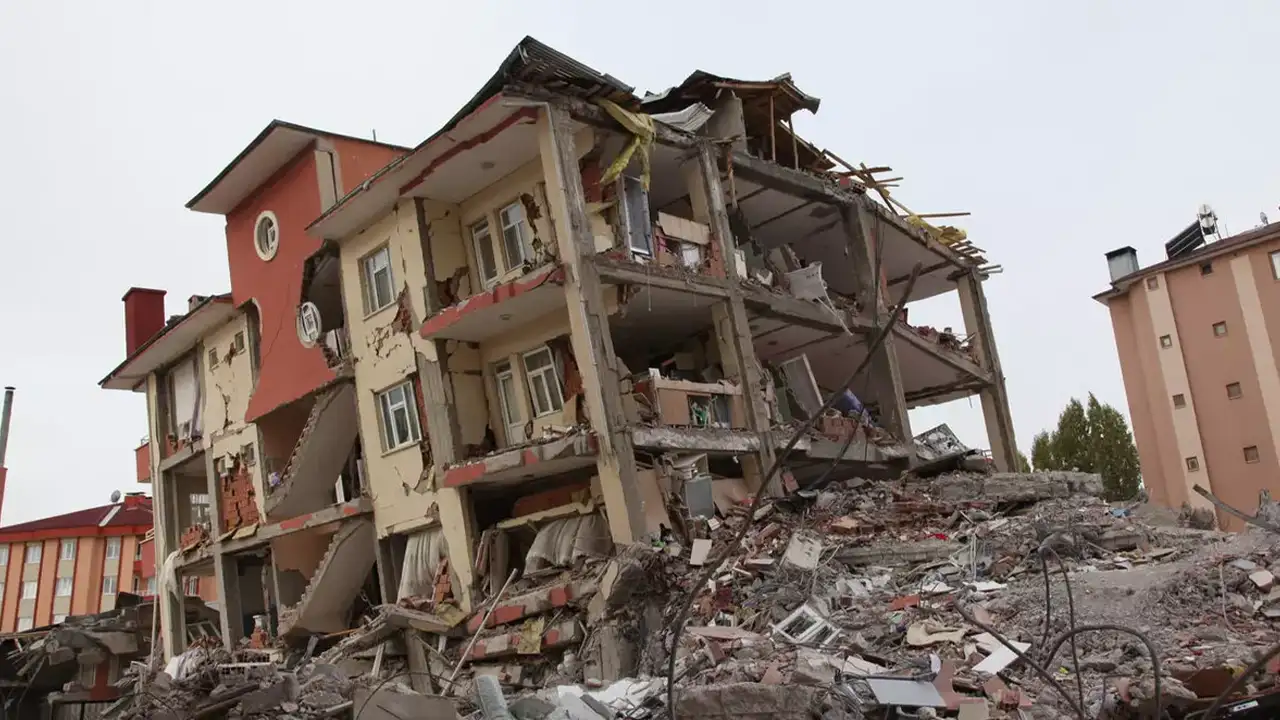 ruyada-deprem-gormek