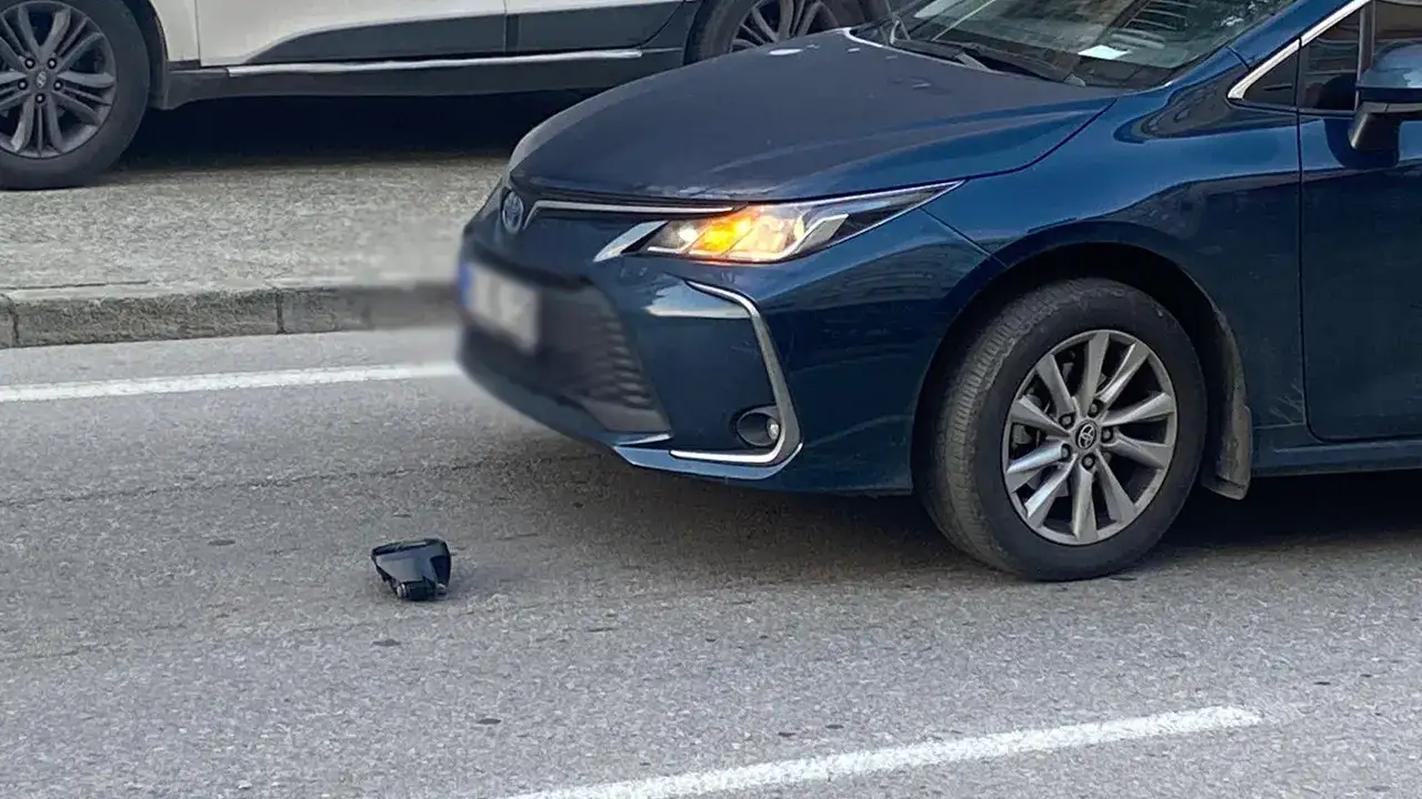 trabzonda-sabah-saatlerine-korkutan-kaza-otomobil-cocuga-carpti