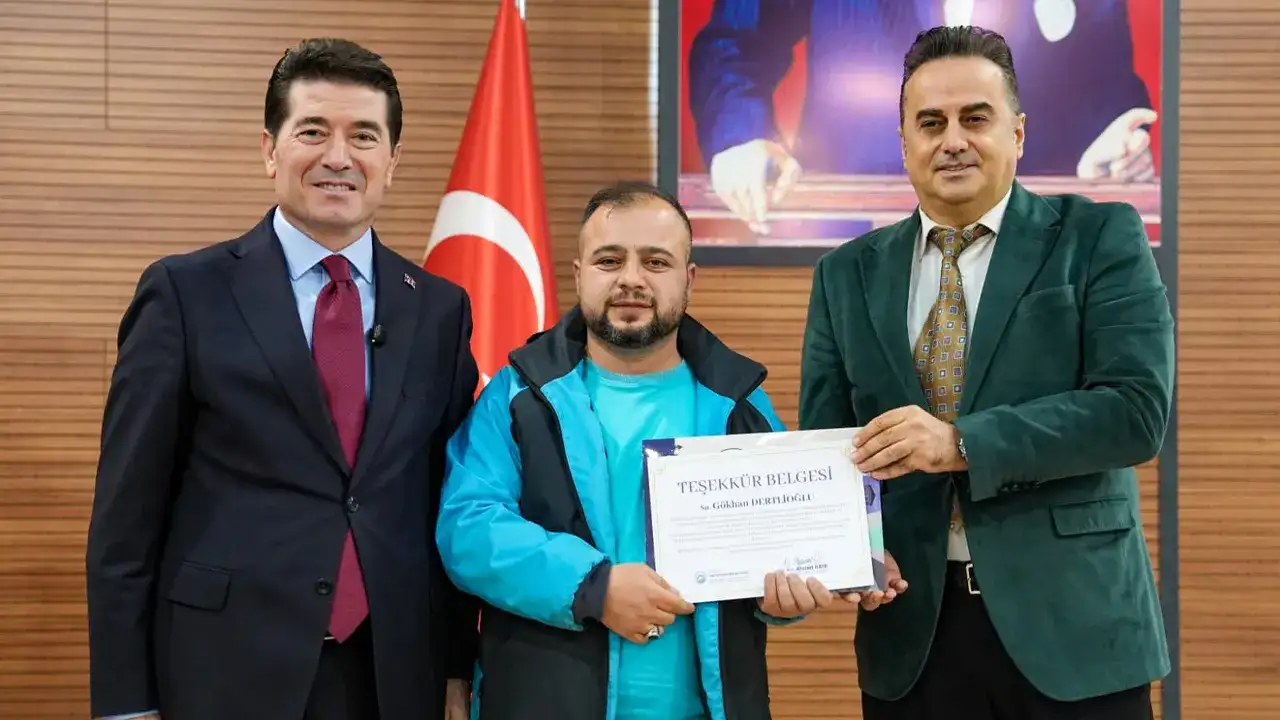 baskan-kaya-acikladi-a