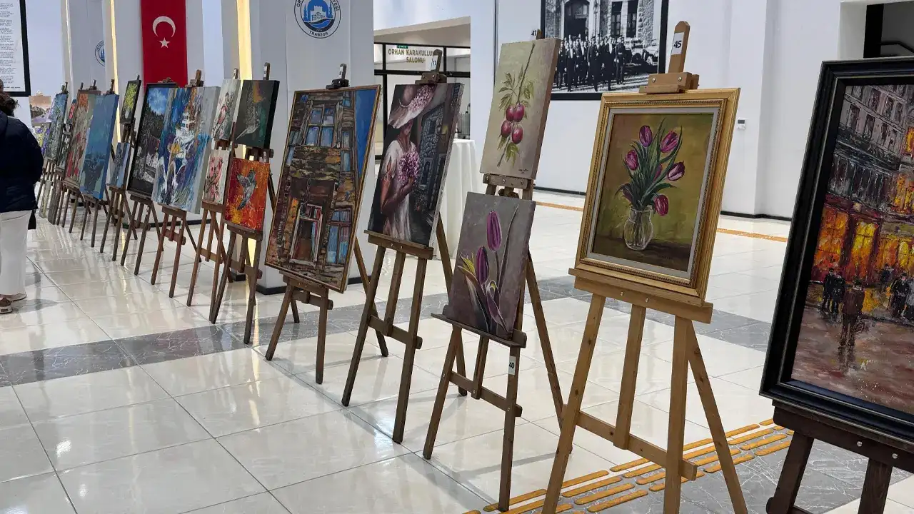 ortahisar-belediyesinden-universite-ogrencilerine-burs-icin-anlamli-sergi