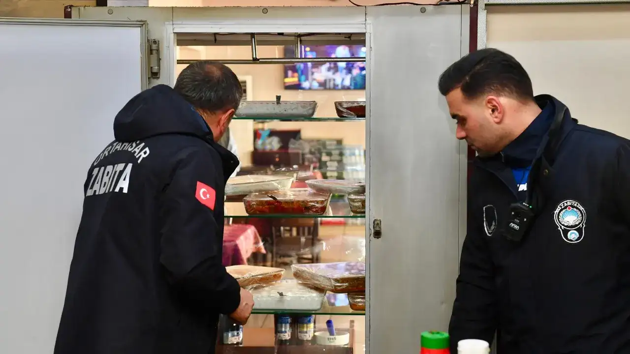 ortahisar-belediyesi-zabita-ekipleri-yilbasi-oncesi-denetimleri-gerceklestirdi