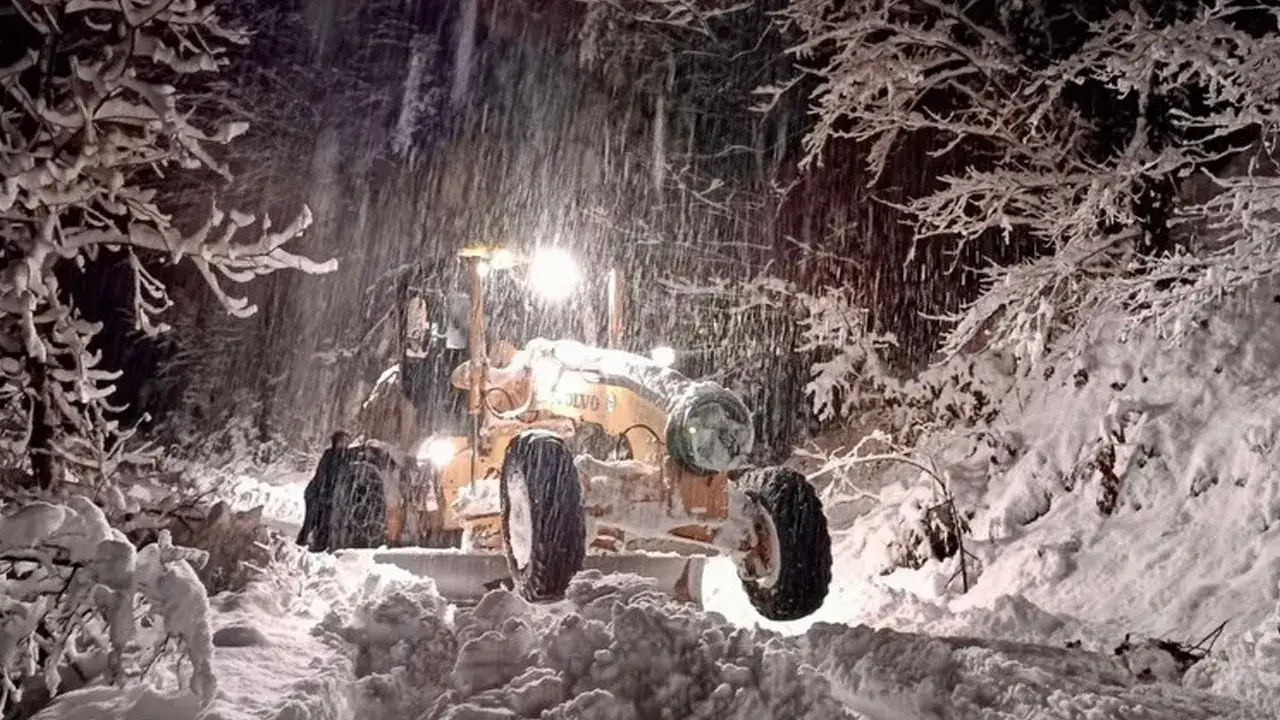 giresunda-kar-esir-etti-521-koy-yolunda-ulasim-yok