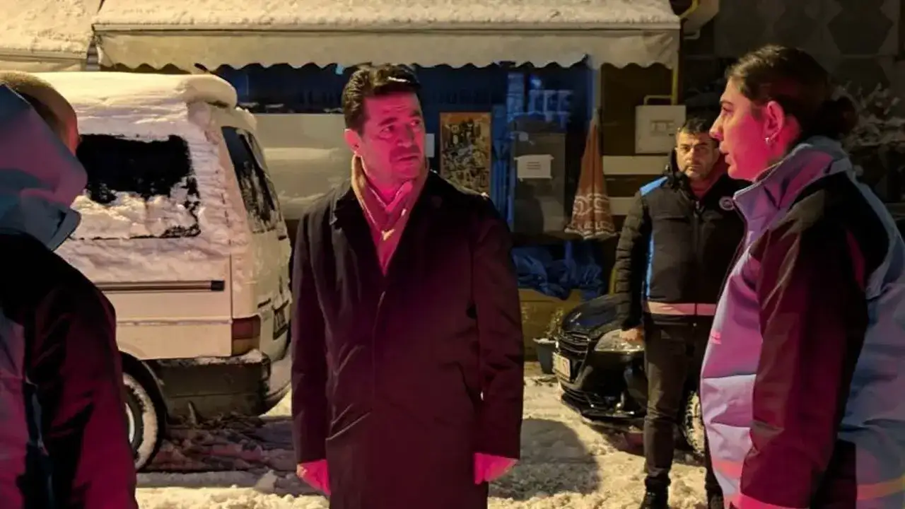 ortahisar-belediyesi-karla-mucadelede-seferber-oldu