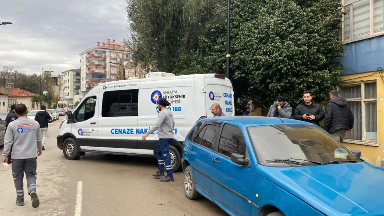 ne-gurultu-ne-de-ciglik-anne-ve-7-yasindaki-kizi-bogazi-kesilmis-halde-bulundu