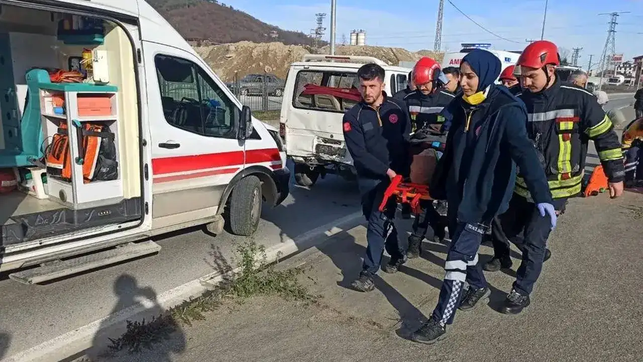 araklida-trafik-kazasi-yaralilar-var