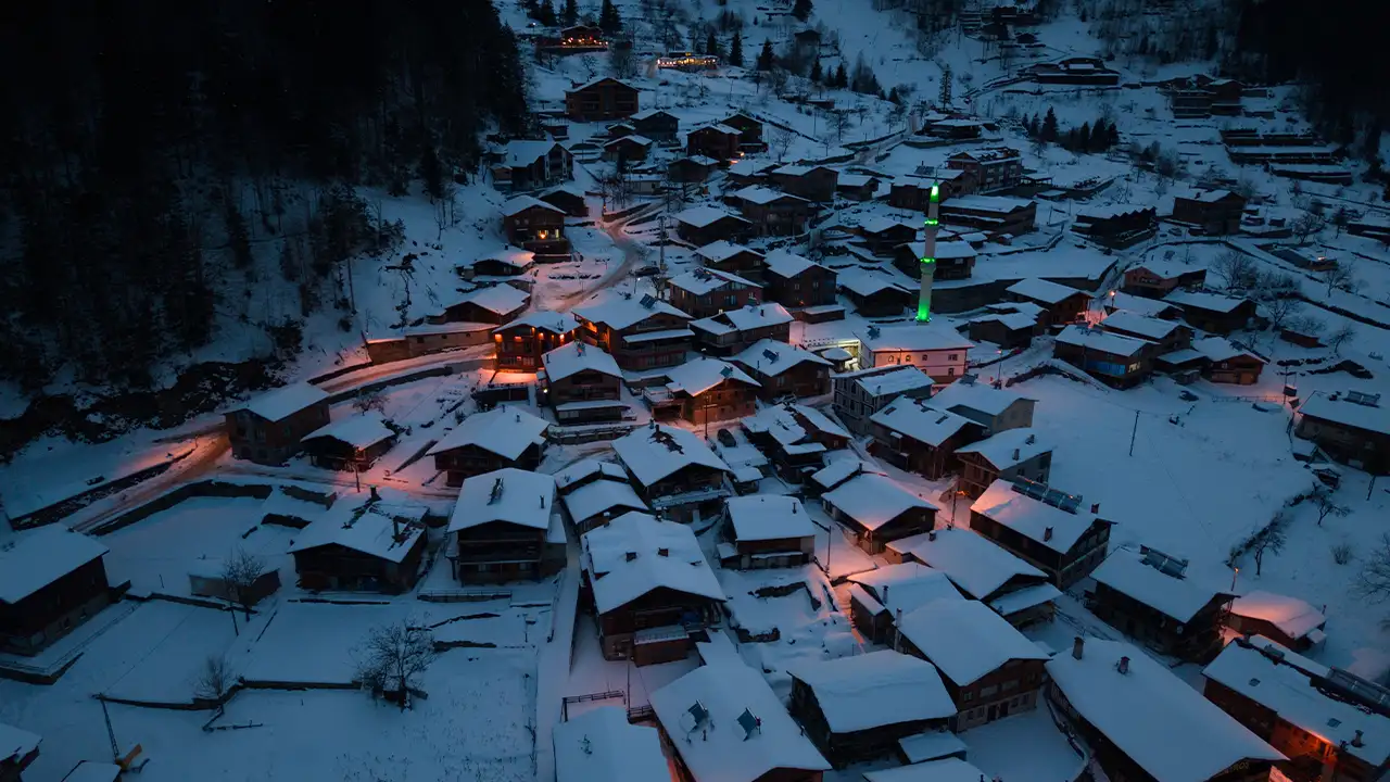 soguk-hava-uzungolu-dondurdu-ortaya-essiz-goruntuler-cikti