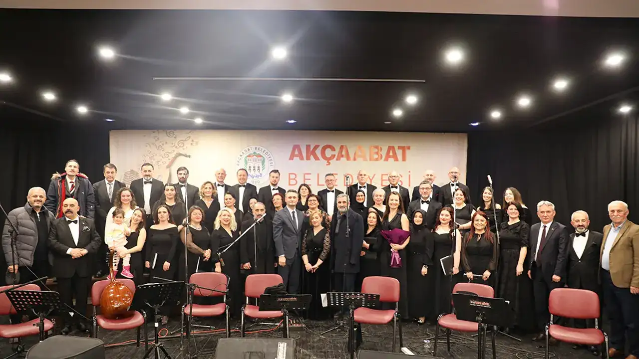 akcaabat-belediyesi-kultur-ve-sanati-ilcede-dolu-dolu-yasatiyor