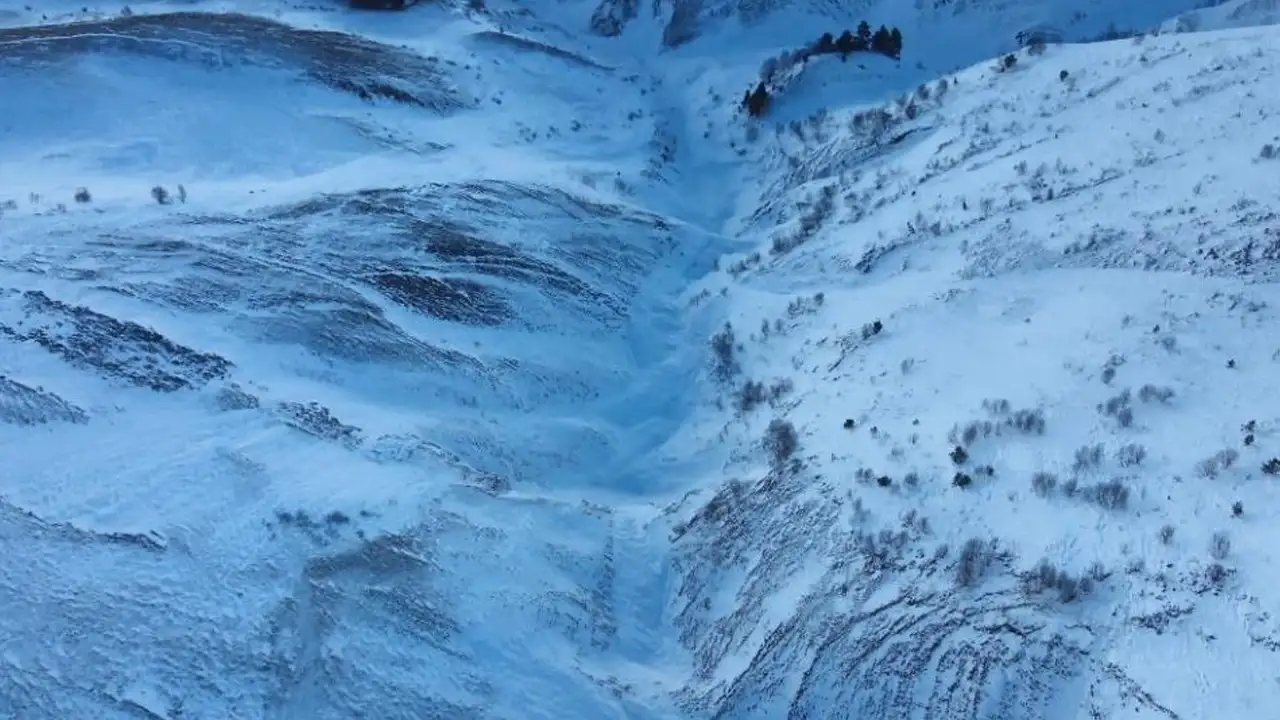 artvinde-cig-riski-artti-bulent-gezeri-arama-calismalarina-ara-verildi