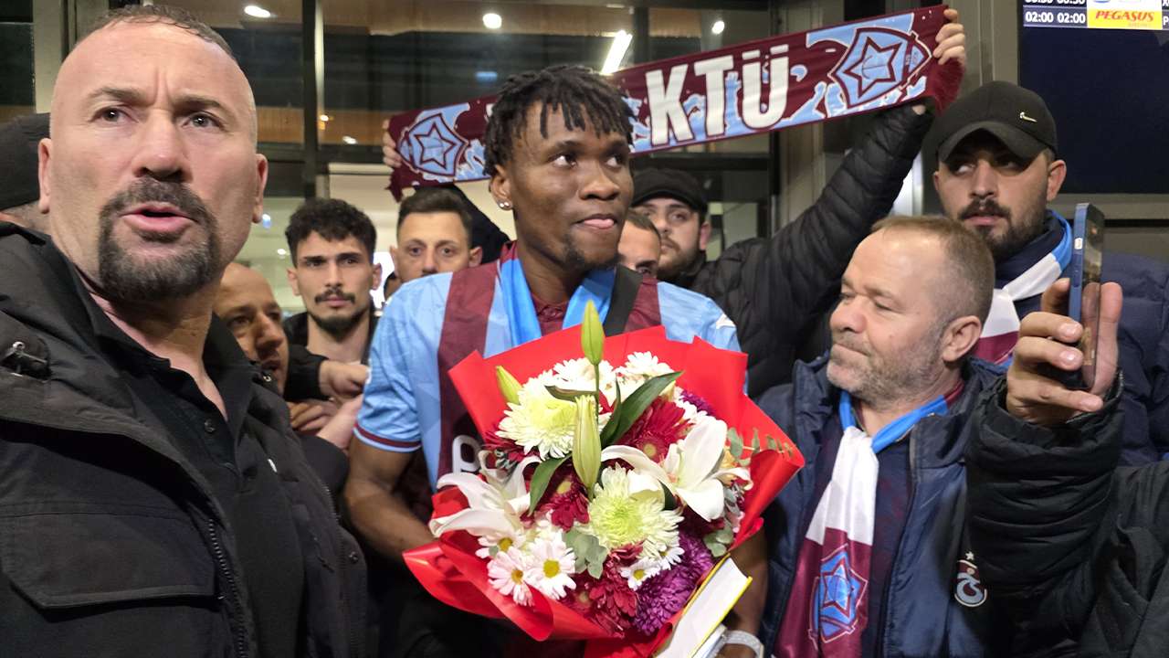 chibuike-nwaiwunun-ilk-sozler-cok-mutluyum