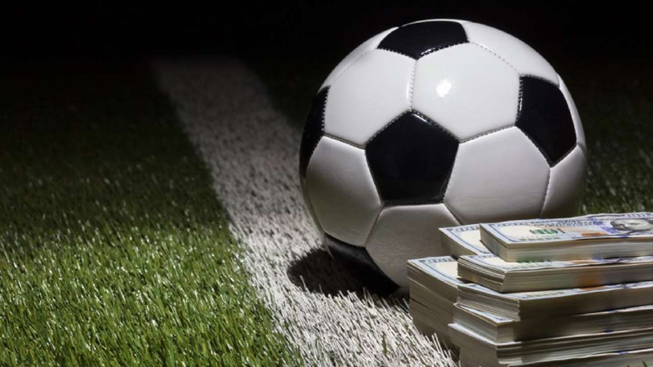 tffden-tarihi-karar-500u-askin-isme-bahis-cezasi