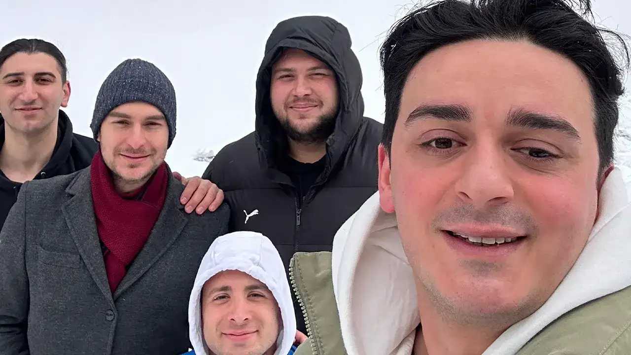 uzungolde-tehlikeli-eglence-buz-kirildi-4-kisi-suya-dustu