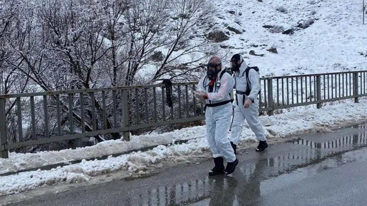 gumushanede-lpgh-yuklu-tanker-dere-yatagina-devrildi