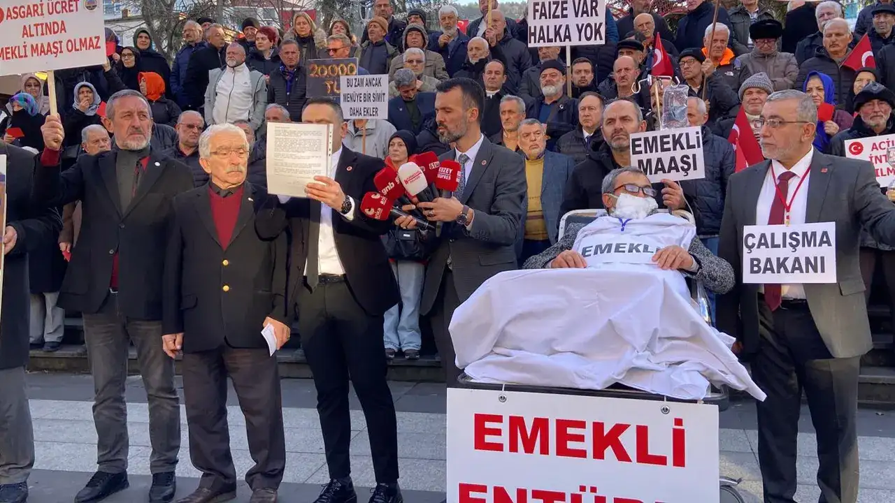 trabzonda-saadet-partisinden-emekli-maaslari-icin-sert-cikis-bu-duzen-adaletsizliktir