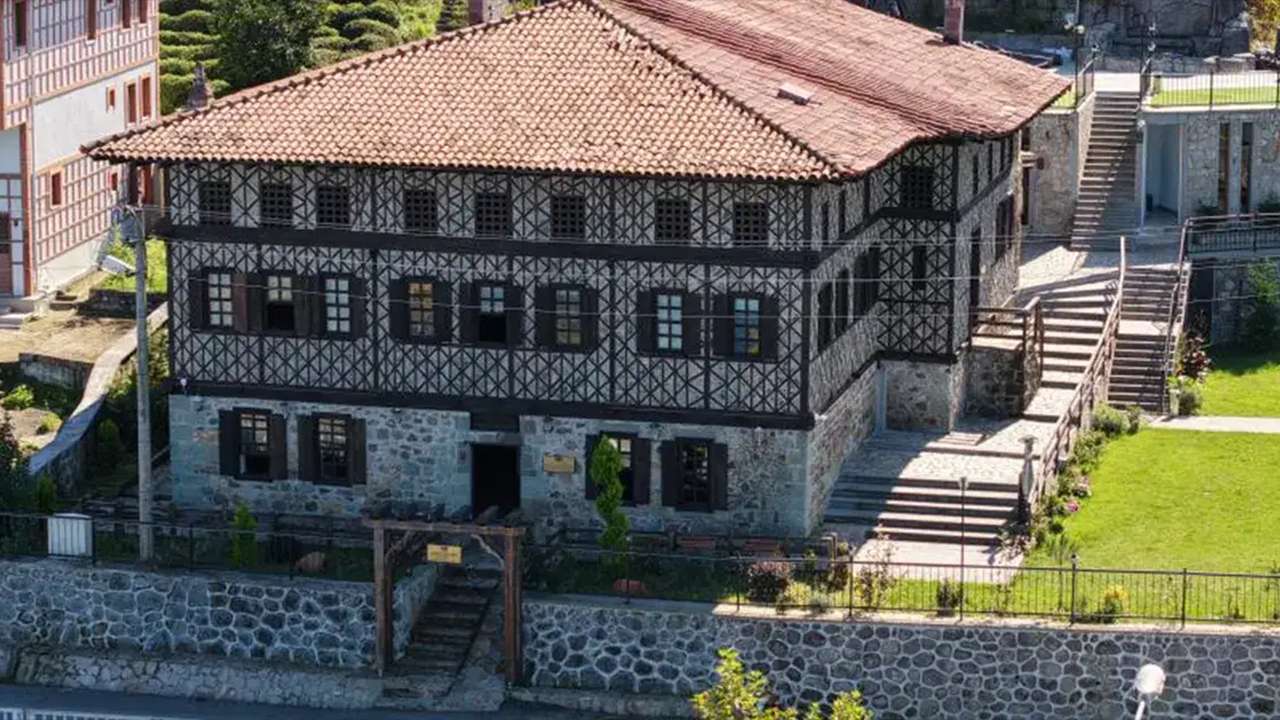 trabzonspor-a-takimi-yarin-o-ilceyi-ziyaret-edecek