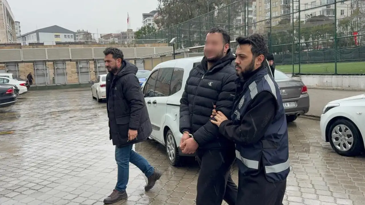 samsunda-kiz-meselesi-kanli-bitti-2-kisi-bicaklandi