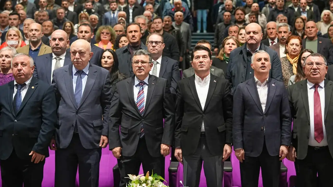 trabzon-gurcu-kultur-dernegi-gorkemli-torenle-kapilarini-acti