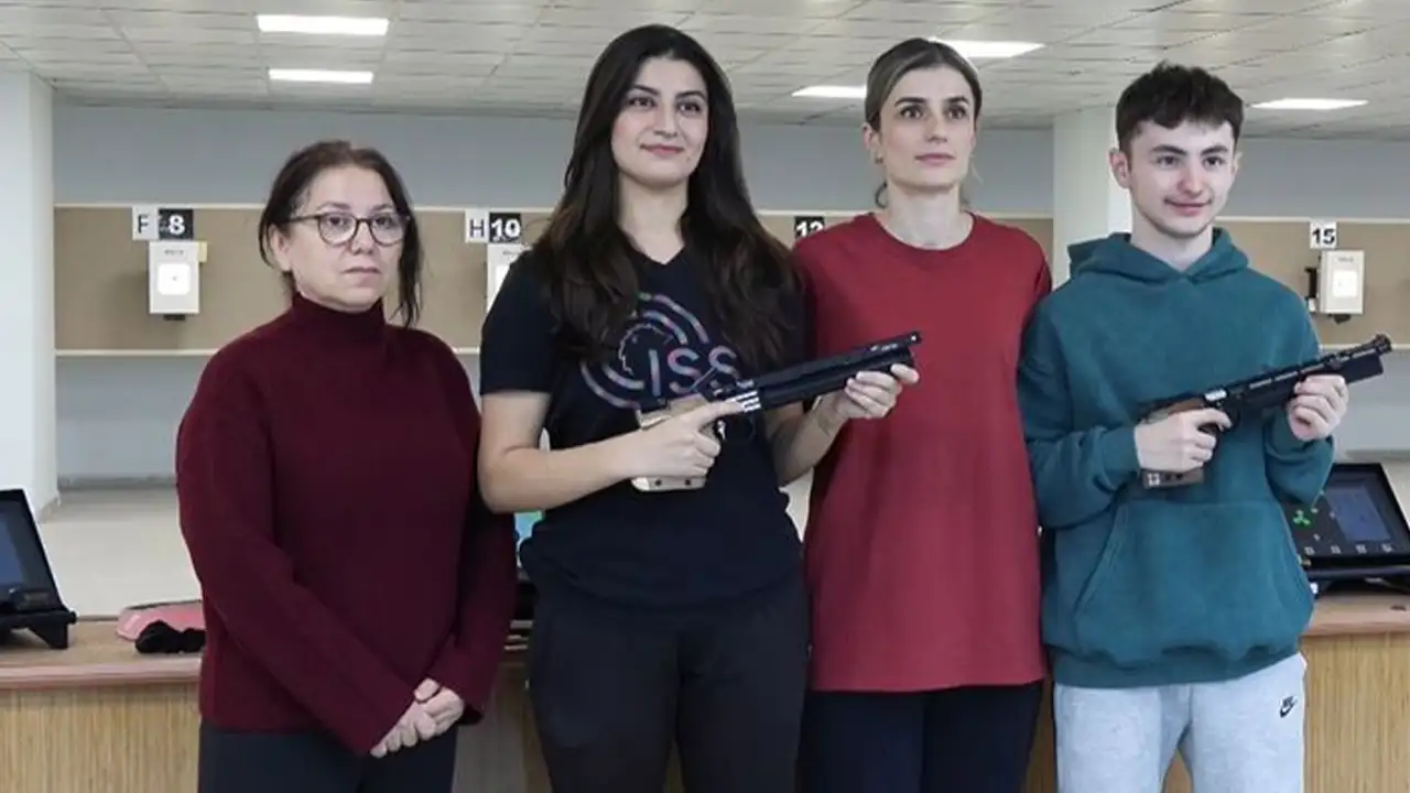 trabzonsporun-milli-sporcusu-eren-kalfa-avrupa-yolunda