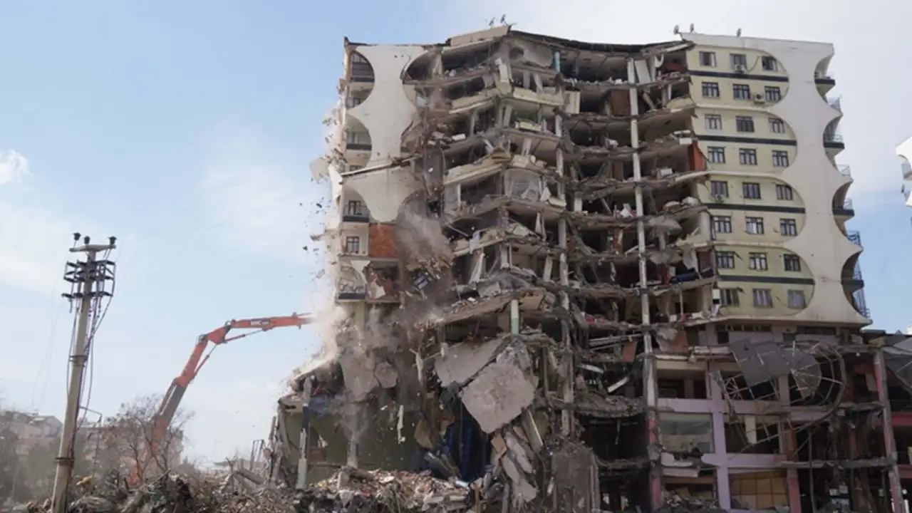 asrin-felaketi-sonrasi-bilirkisi-tartismasina-ktu-noktayi-koydu-sorusturma-yok-iddialar-asilsiz